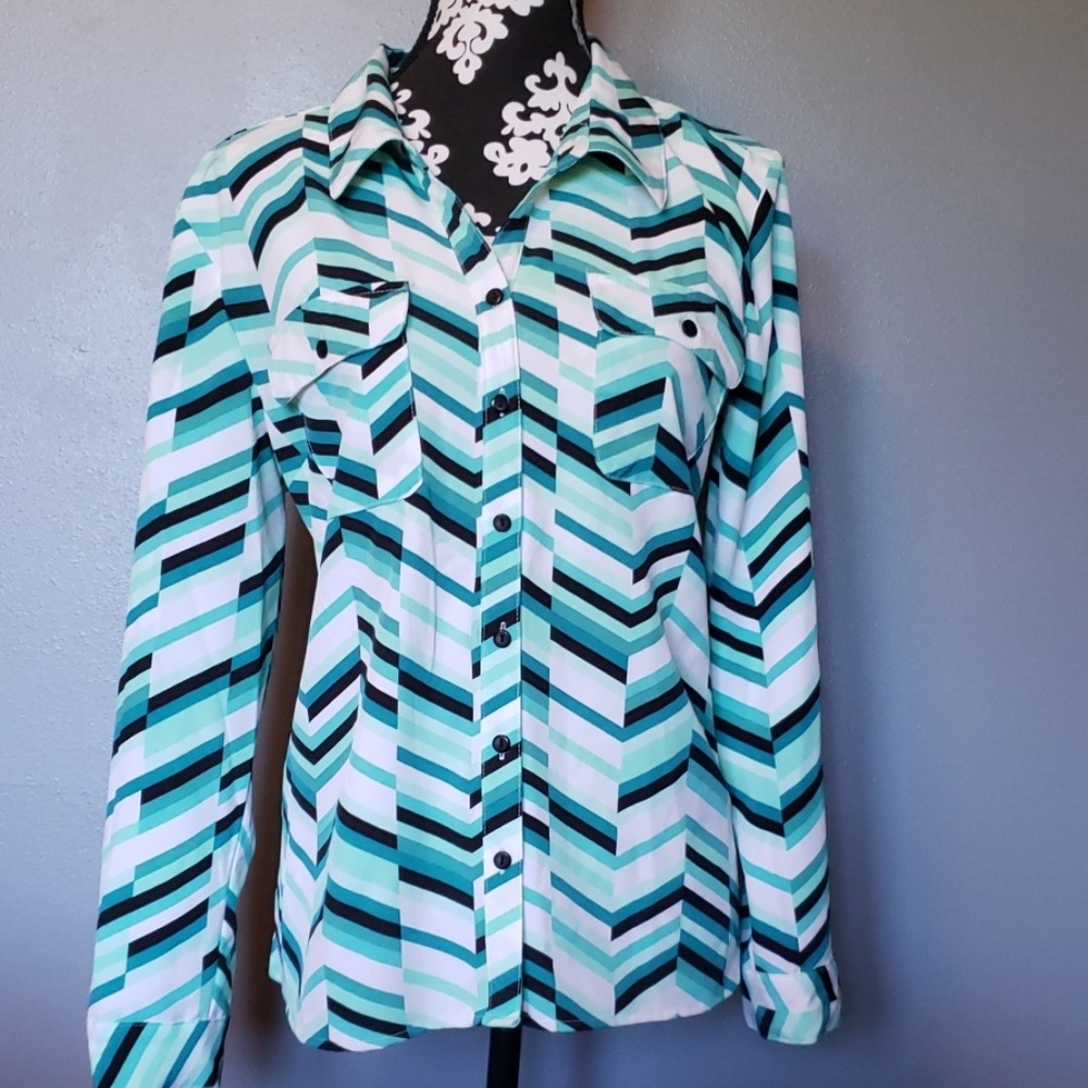 Memorial Day sale! Notations Chevron blouse